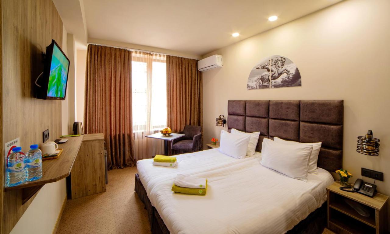 Elysium Gallery Hotel Erevan Exterior foto