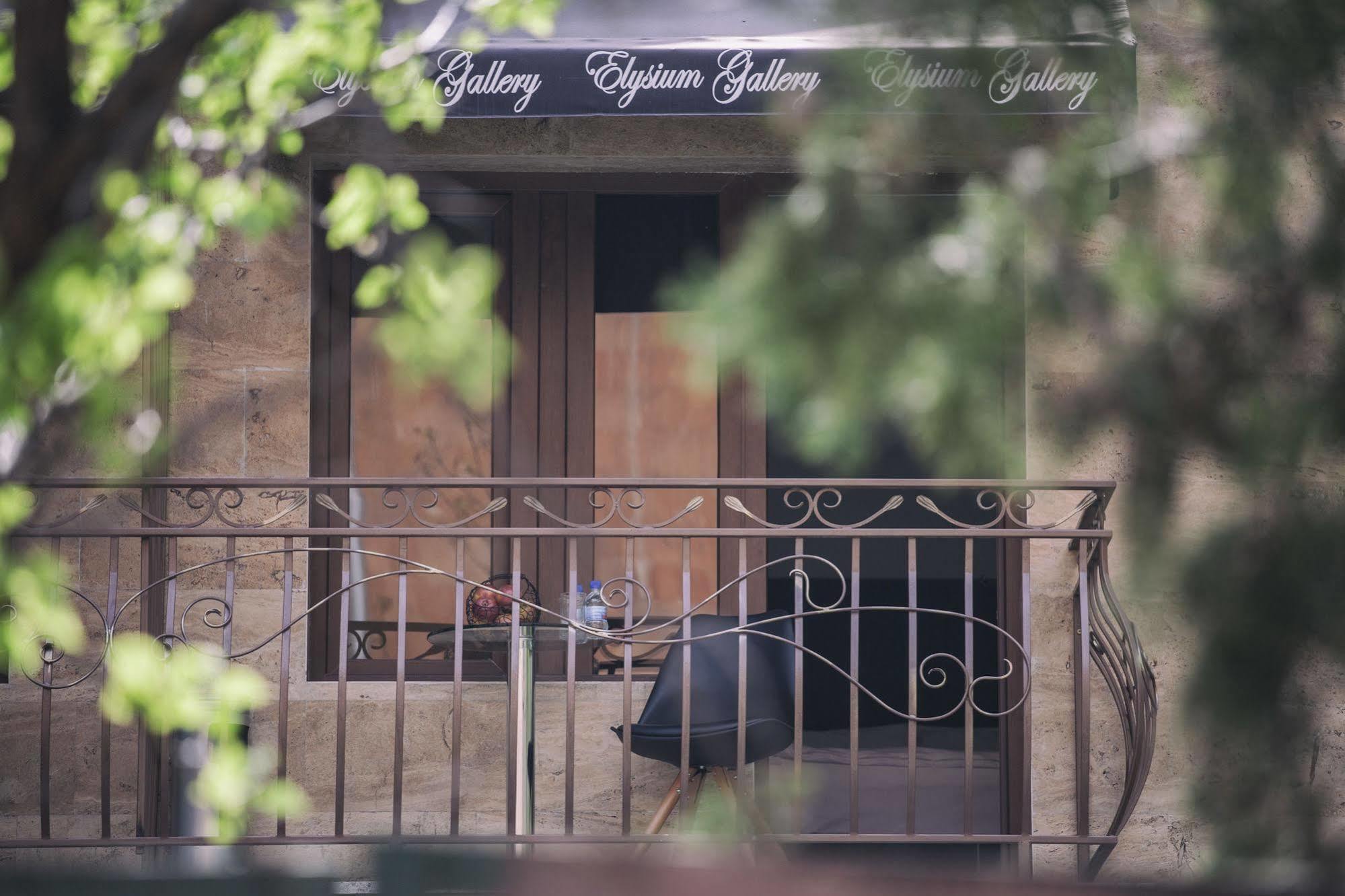 Elysium Gallery Hotel Erevan Exterior foto